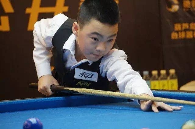 前两名的身 前两名的身